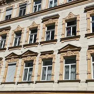 Madu-living - Gustav Wien