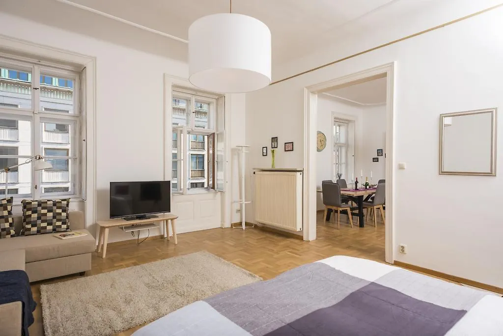 Apartamento De Luxe Suite Staatsoper Viena