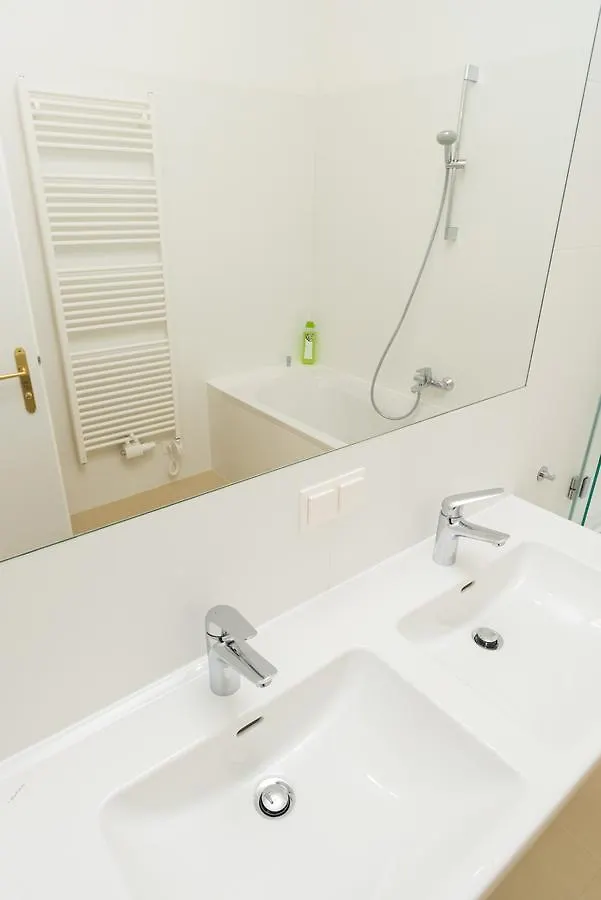 Apartamento De Luxe Suite Staatsoper Viena